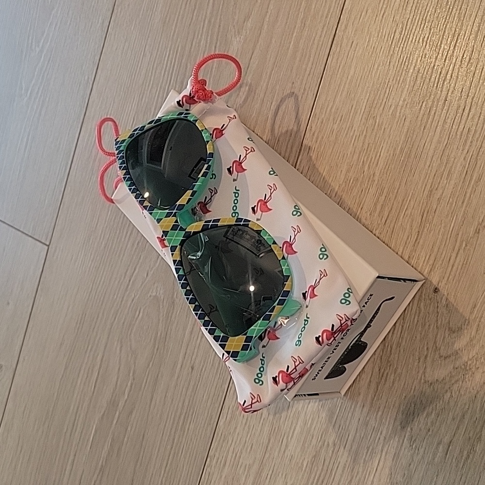 Patterned Cat-Eye Sunglasses in Green and Multicolor